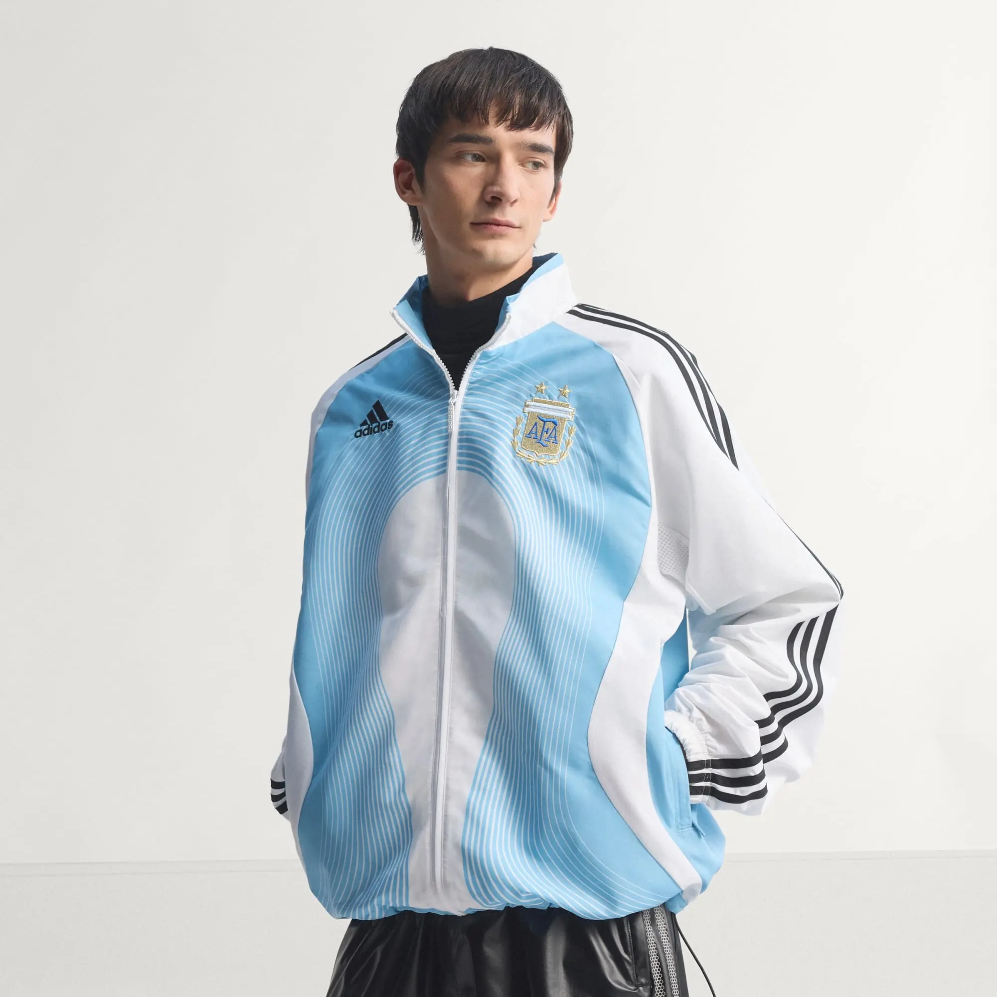 Alternative view of Giày Adidas Originals Argentina AFA Home Track Top JM1091