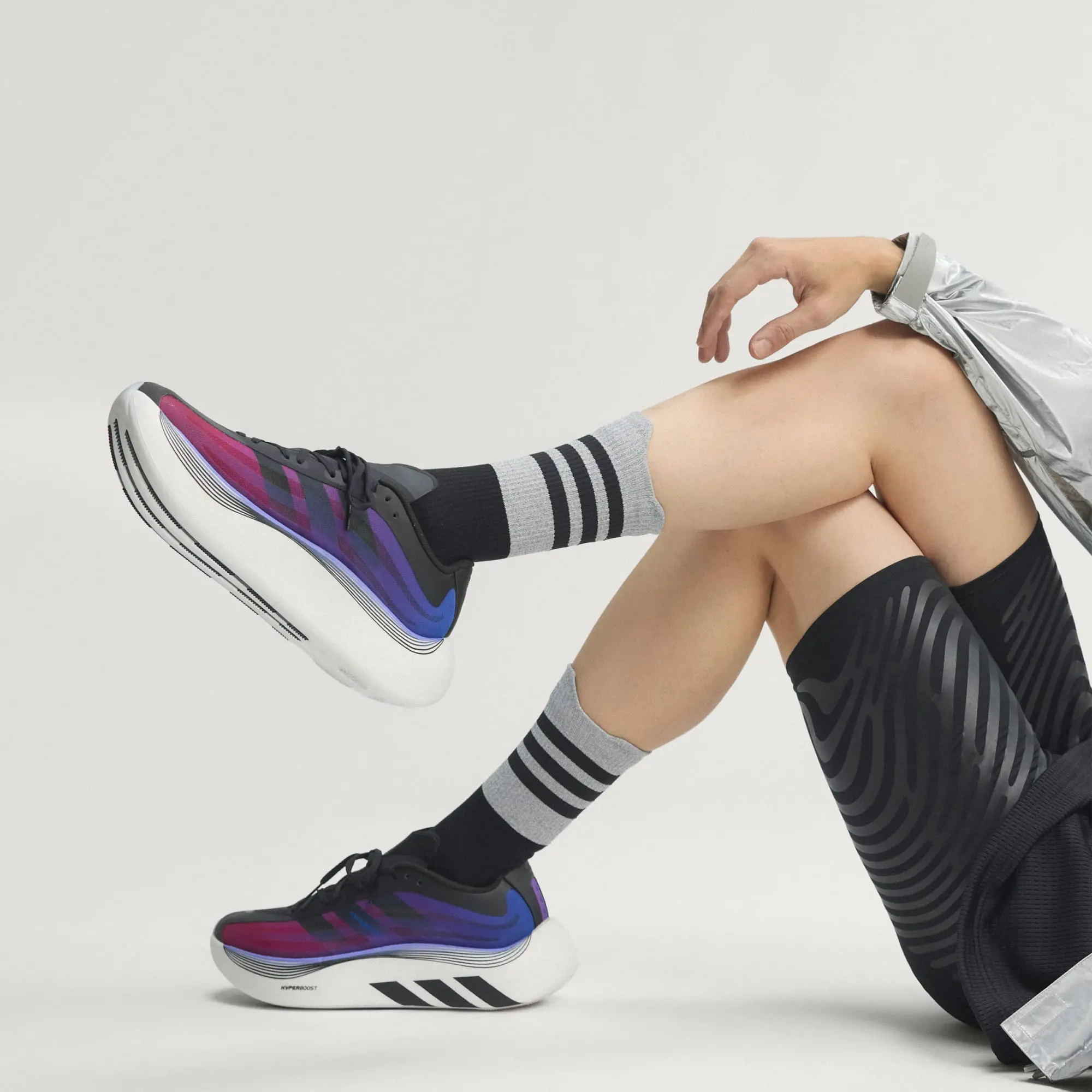 Alternative view of Giày Adidas Hyper Boost Euphoria LT 'Black Lucid Blue' KZ8511
