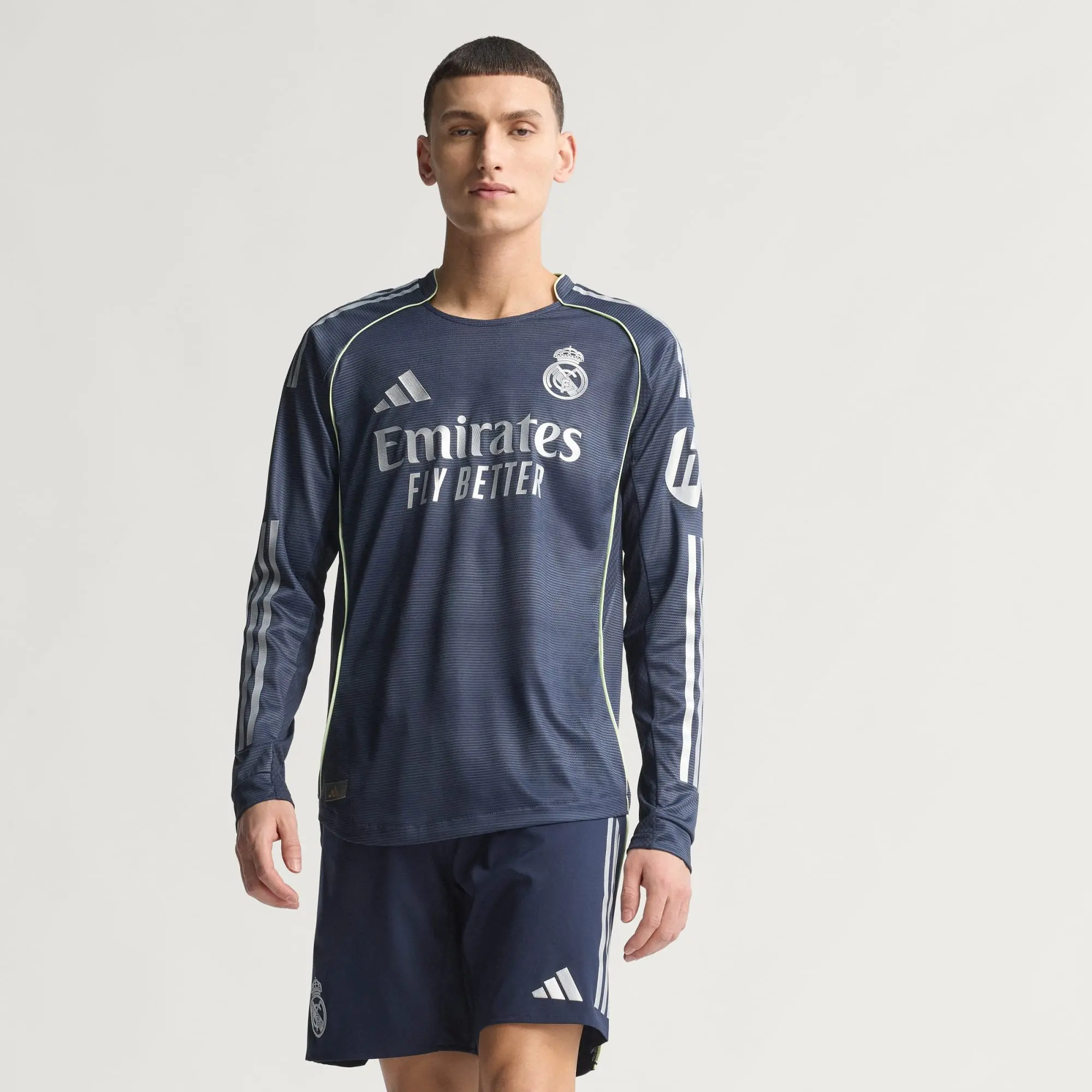 Alternative view of Áo Adidas Real Madrid 25/26 Long Sleeve Away Jersey JP3956