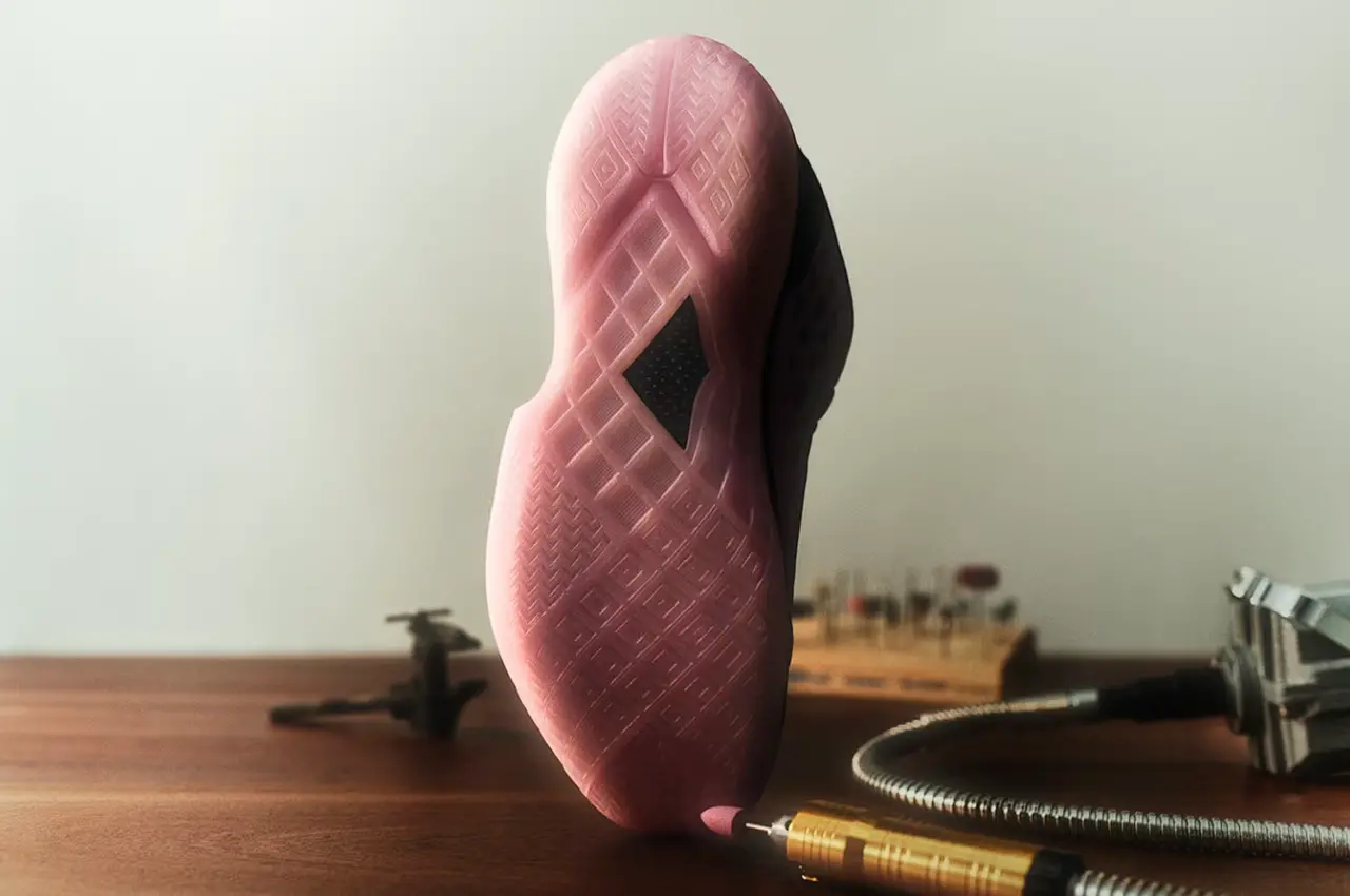 Đánh giá chi tiết siêu phẩm Nike Kobe 3 Low Protro chuẩn bị ra mắt