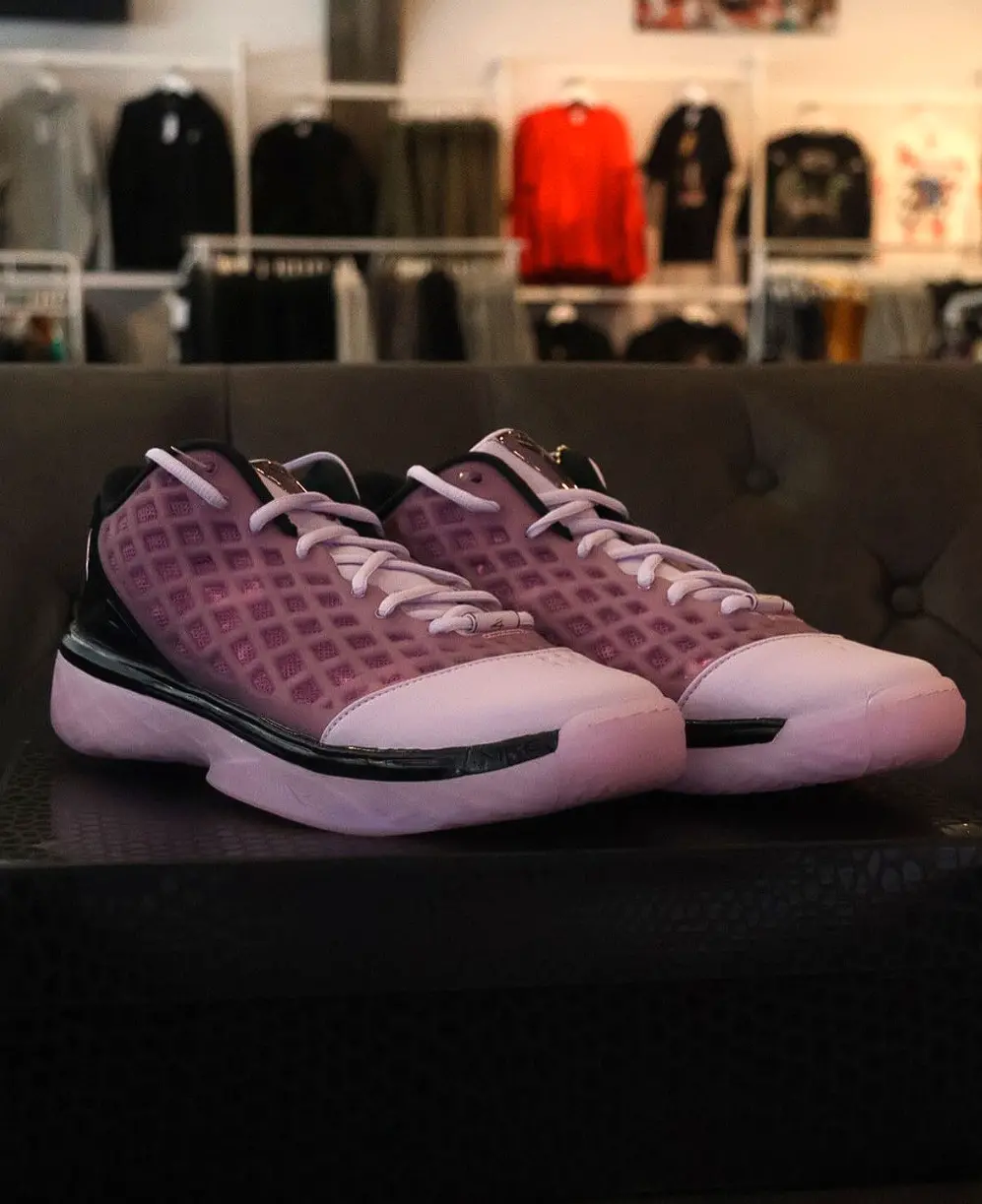Đánh giá chi tiết siêu phẩm Nike Kobe 3 Low Protro chuẩn bị ra mắt