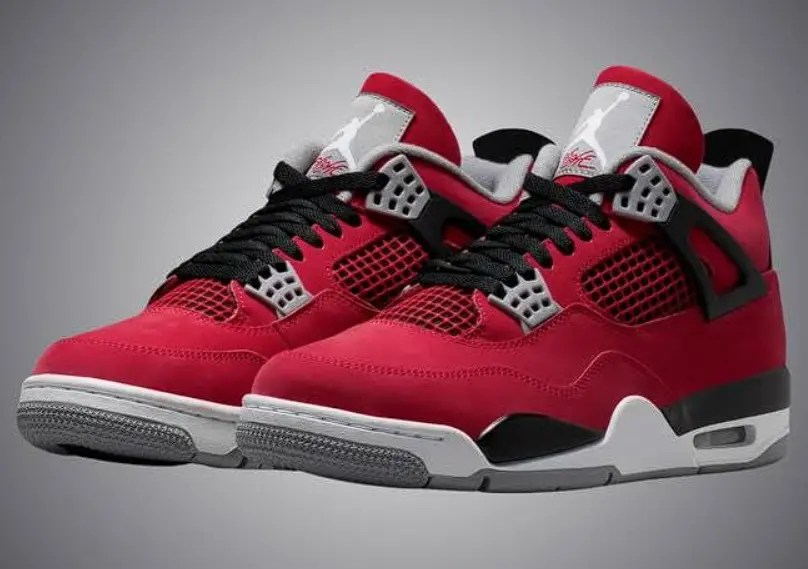 Đánh giá chi tiết siêu phẩm Air Jordan 4 Toro Bravo chuẩn bị tái xuất
