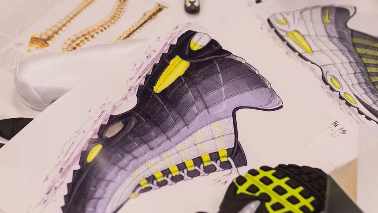 Hinh anh 6: Hinh anh Nike Air Max 95 Black Tongue Pack voi luoi ga den, phoi mau OG, xuat hien tai Paris Fashion Week.