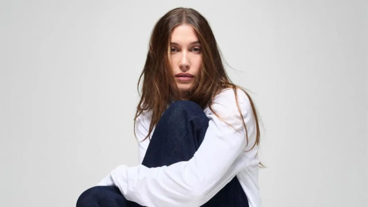 Hinh anh 2: Hailey Bieber dien quan jeans tu bo suu tap Gap x Hailey Bieber