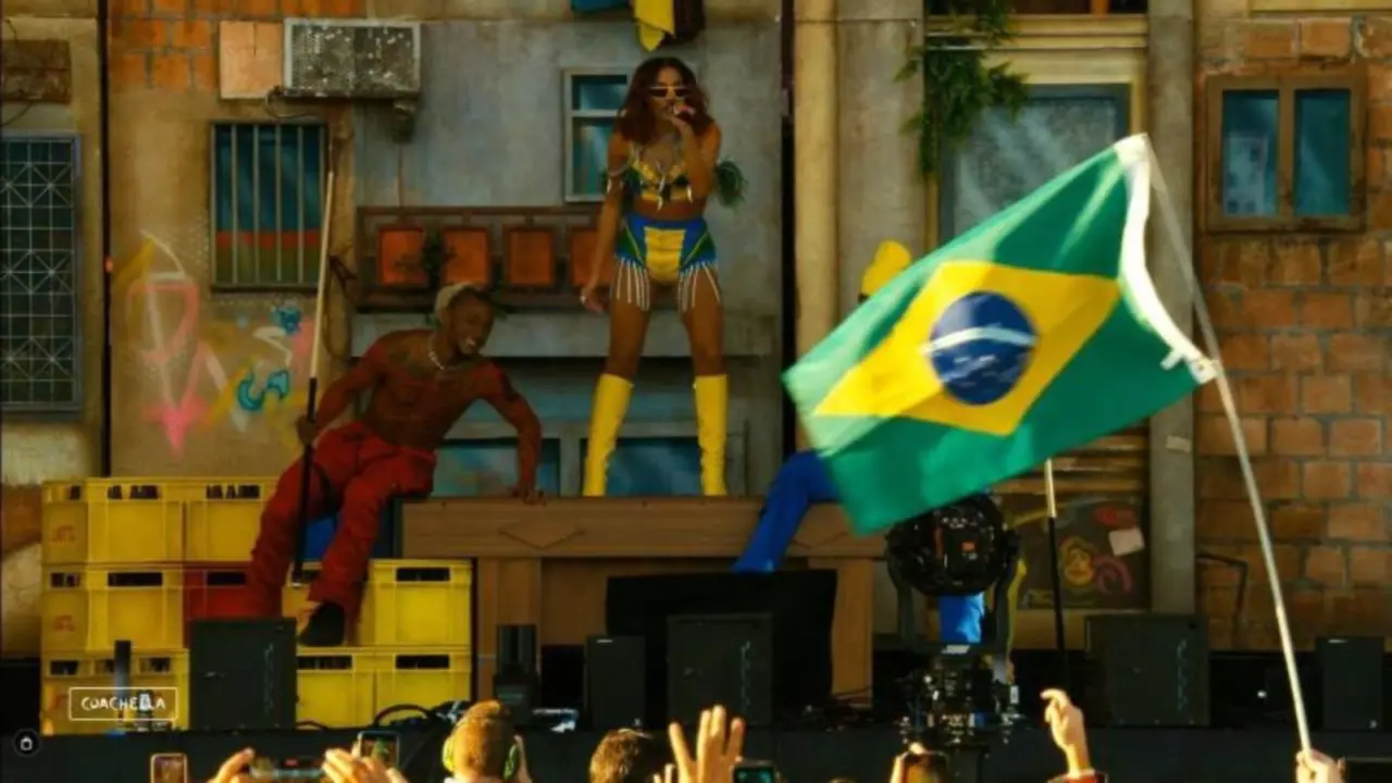 Hinh anh 4: Brazilcore: Xu huong thoi trang lay cam hung tu van hoa Brazil voi ao dau va mau sac nhiet doi