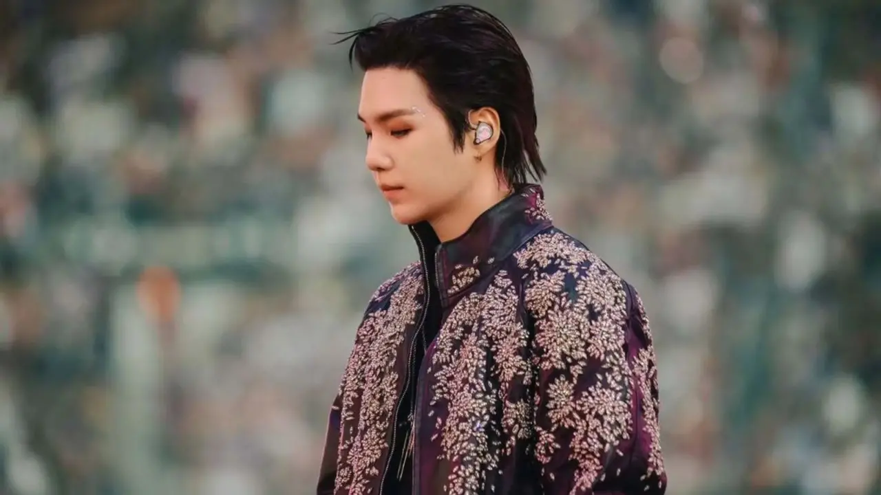 Hinh anh 1: Nhom nhac K-pop BTS bieu dien trong trang phuc xa xi tu cac nha mot hang dau