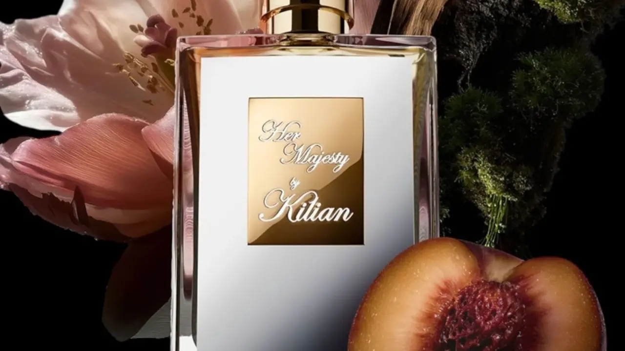 Hinh anh 1: Chai nuoc hoa Her Majesty cua KILIAN PARIS, lay cam hung tu chypre va mua hoa anh dao Kyoto.