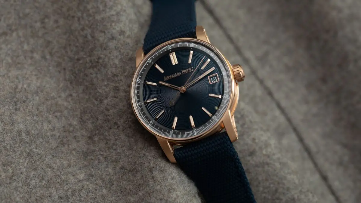 Dong ho Audemars Piguet Code 11.59 38mm vang hong voi mat so den