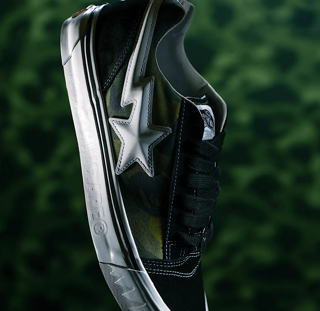 Alternative view of Giày Vans x BAPE Knu Skool 'Camo Green' VN000Z39W09