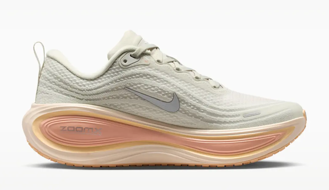 Alternative view of Giày Nike Vomero Plus 'Arctic Orange' HV8154-012
