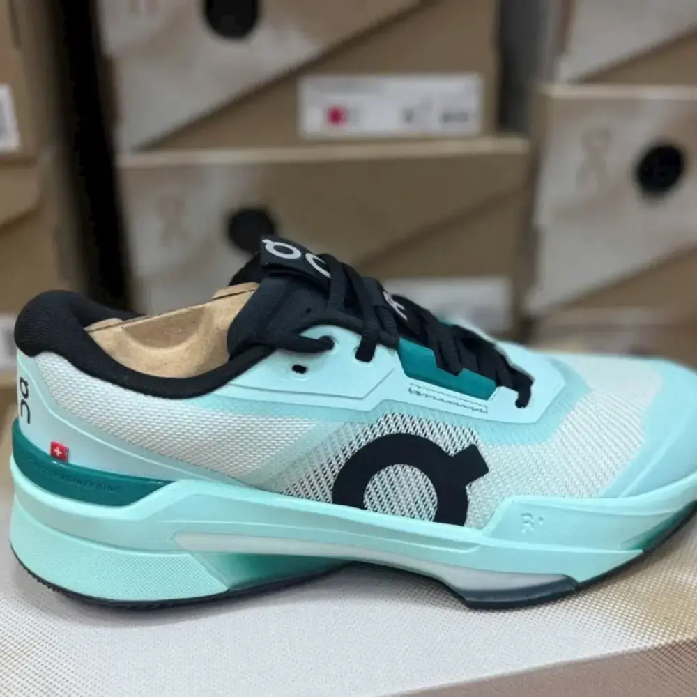 Alternative view of Giày On The Roger Pro Fire ‘Flurry Celeste’ 3MF30105165