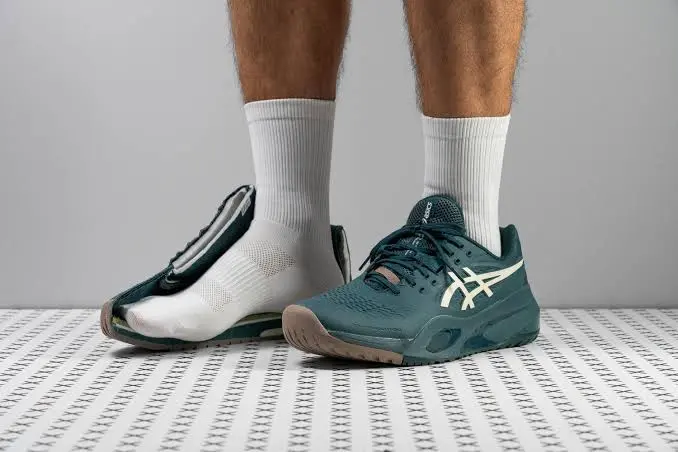 So sánh chi tiết Asics GEL-Resolution X vs Nike Zoom GP Challenge 1.5