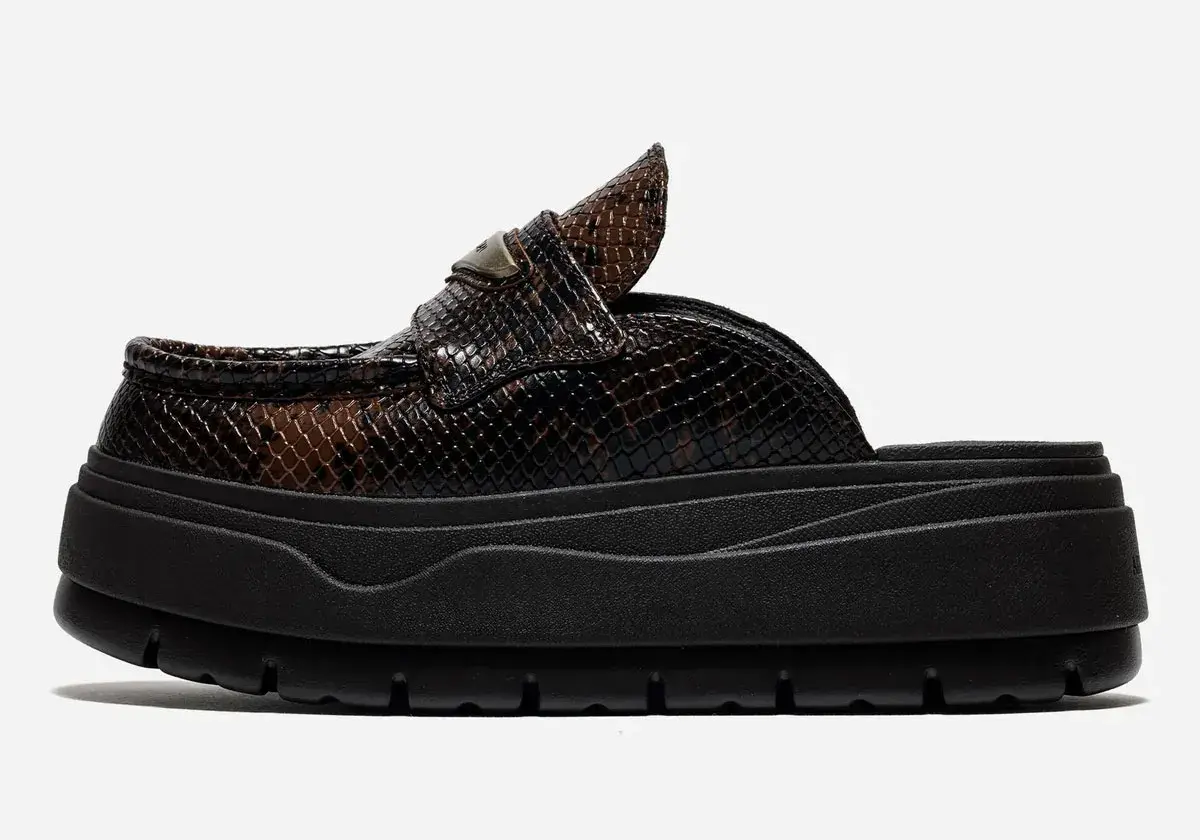Alternative view of Dép Nike Air Jordan Mule 'Croc Velvet Brown' IB1497-200
