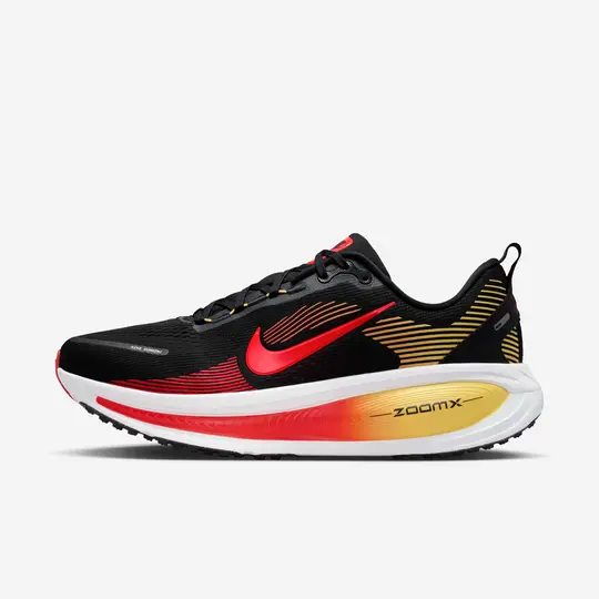Alternative view of Giày Nike Vomero 18 'Black Crimson' HM6803-016