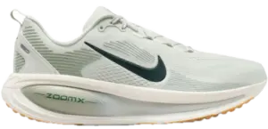 Giày Nike Vomero 18 'Spruce Aura' HM6803-020