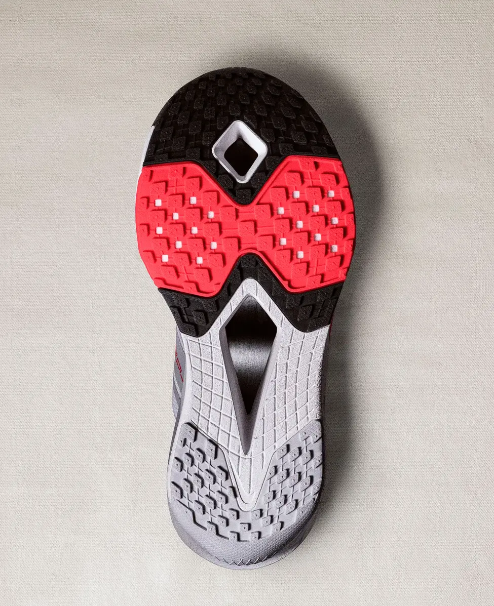 Đánh giá chi tiết hệ thống giày tập luyện Nike Hybrid mới nhất