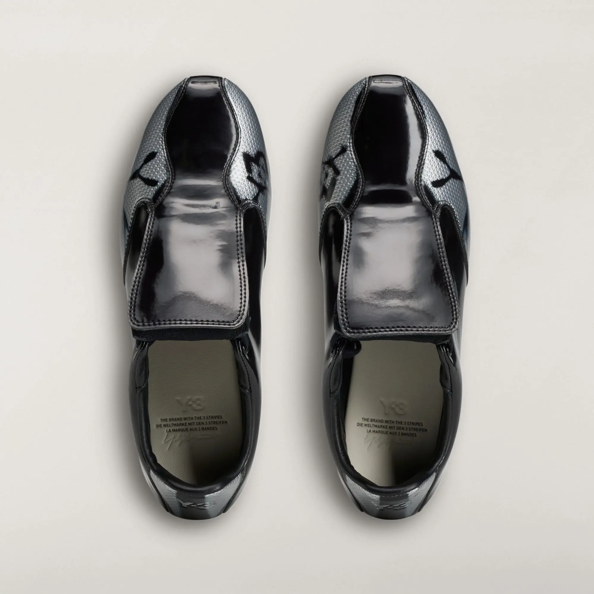 Alternative view of Giày Adidas Y-3 F50 AOP 'Silver Metallic Black' KH6855