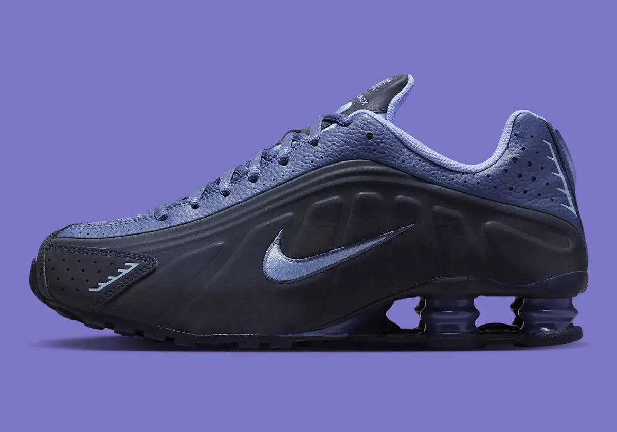 Alternative view of Giày Nike Shox R4 'Obsidian Reflective' IM8462-451