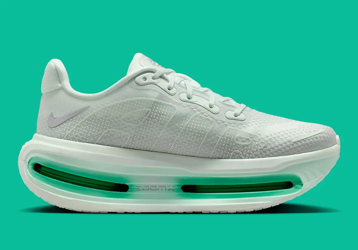 Alternative view of Giày Nike Vomero Premium 'Barely Green' HM5973-300