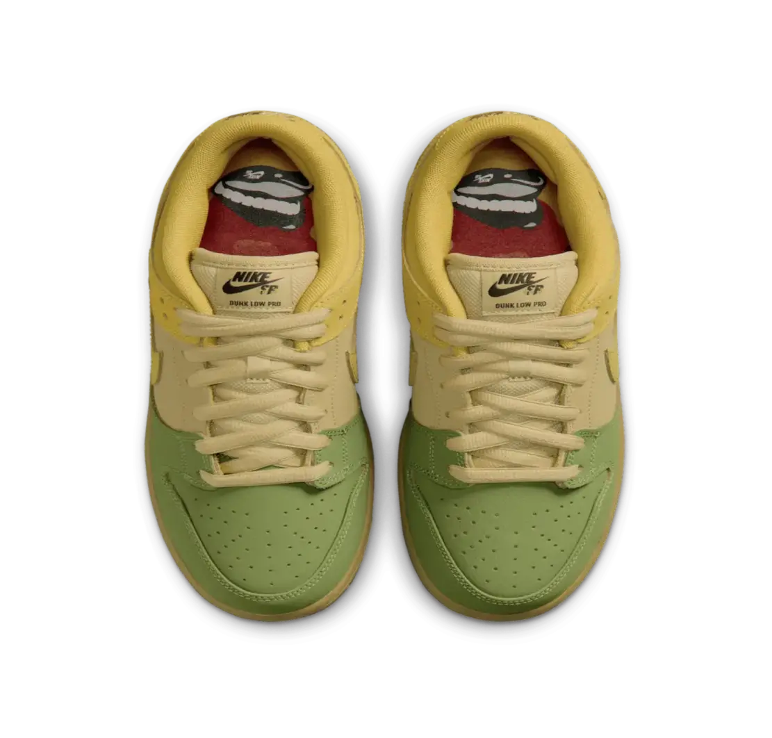 Alternative view of Giày Nike SB Dunk Low Pro 'Saffron Quartz' IO0427-300